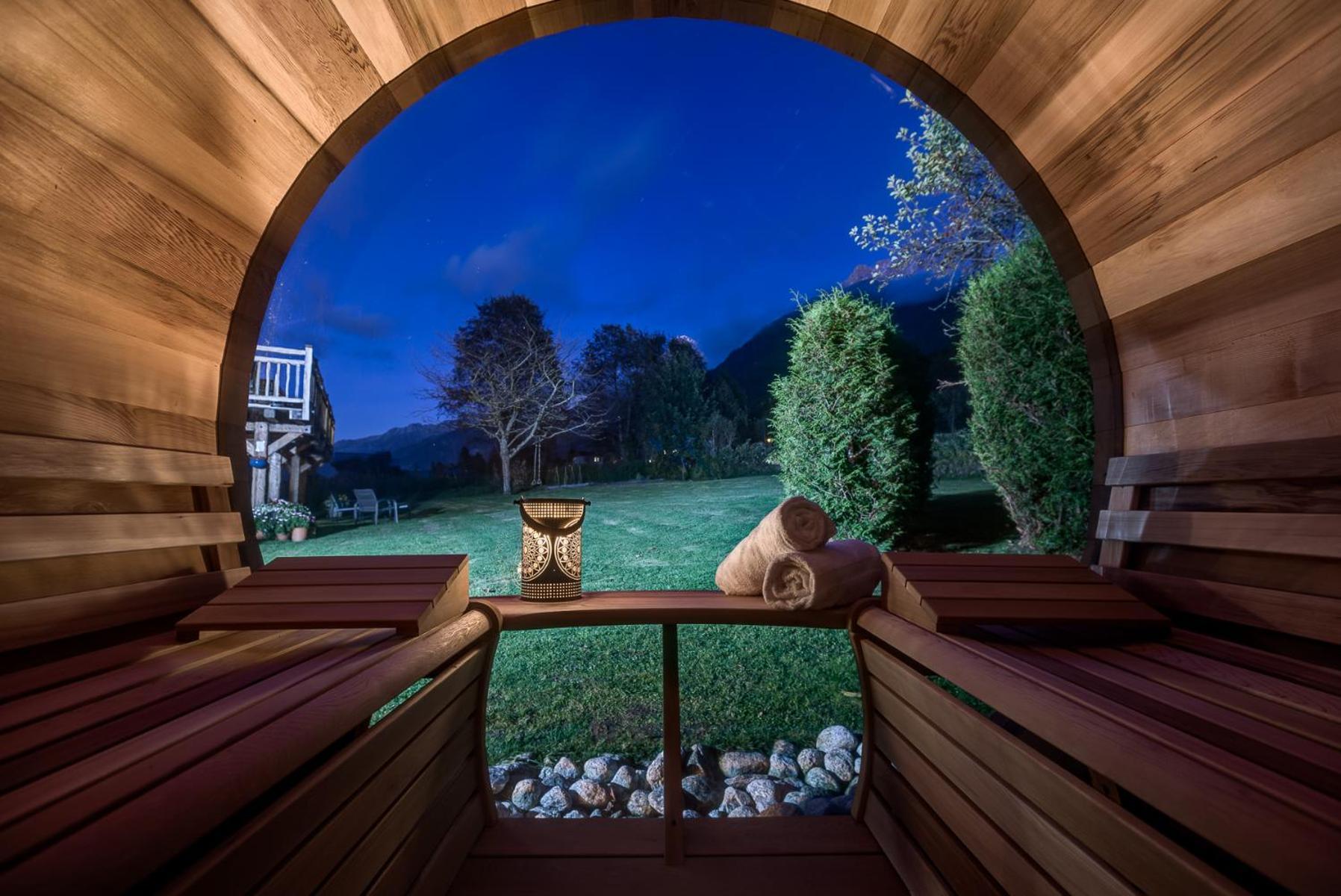 Tiki Lodge - Hot Tub & Sauna Chamonix Exteriör bild
