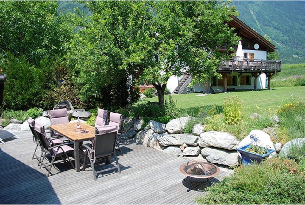 Tiki Lodge - Hot Tub & Sauna Chamonix Exteriör bild